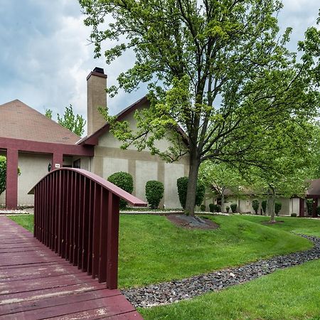 Inn Of The Dove Romantic Luxury & Business Suites Bensalem Exterior foto