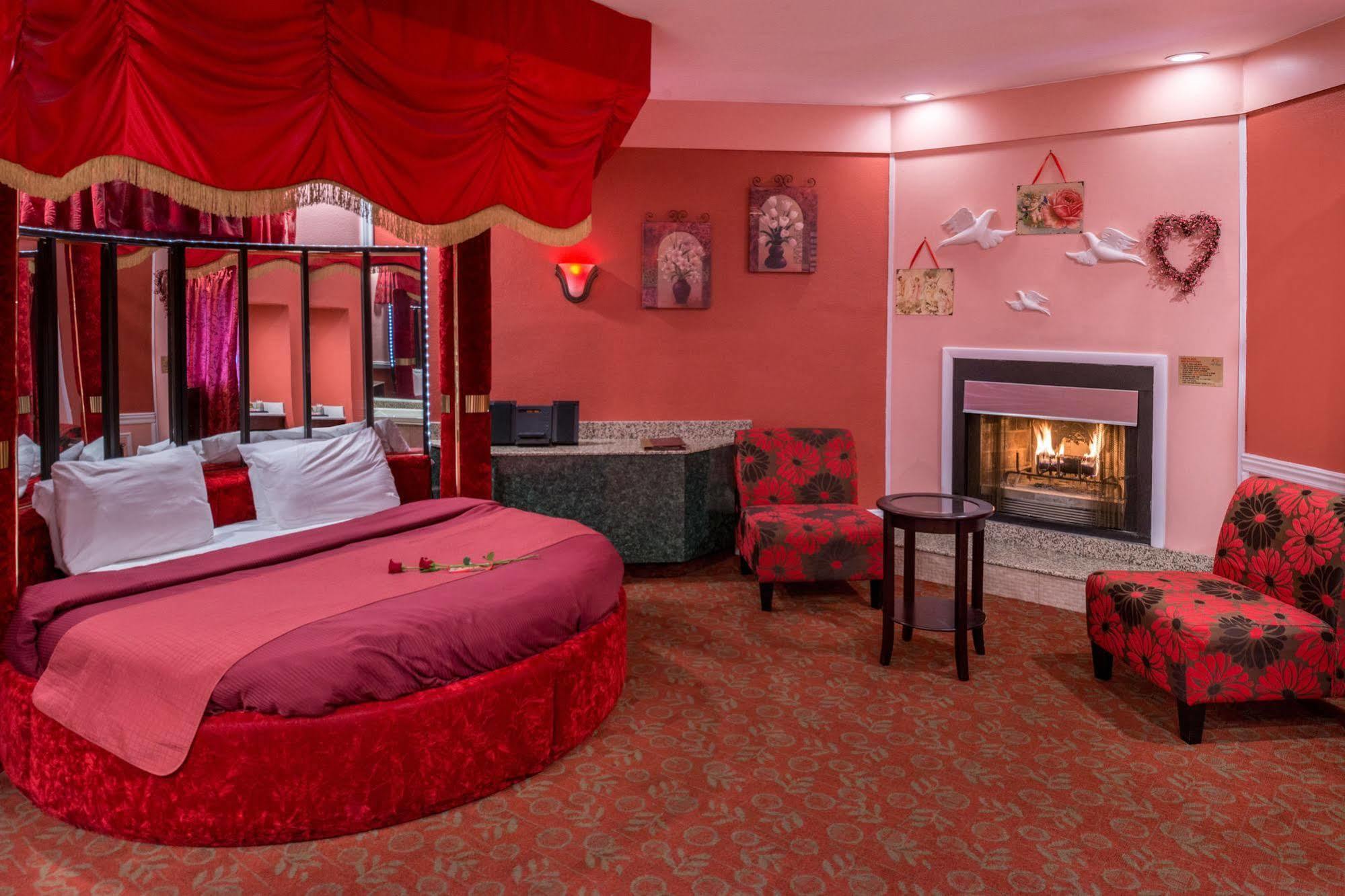 Inn Of The Dove Romantic Luxury & Business Suites Bensalem Exterior foto