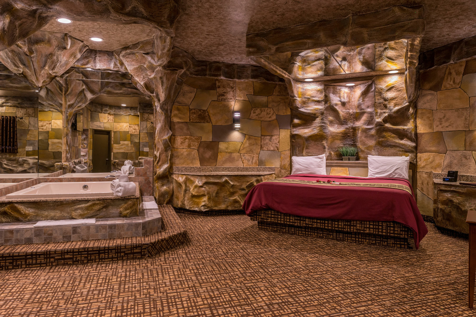 Inn Of The Dove Romantic Luxury & Business Suites Bensalem Exterior foto